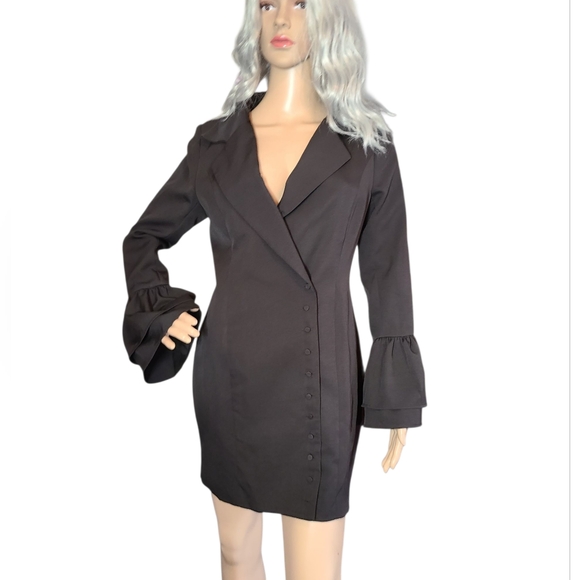 Missguided Dresses & Skirts - Missguided Jacket Dress Black Long Sleeved Button‎ Front Size 6